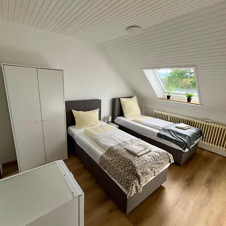 Gemuetliche Zentrale In Ruhiger Lage Apartament